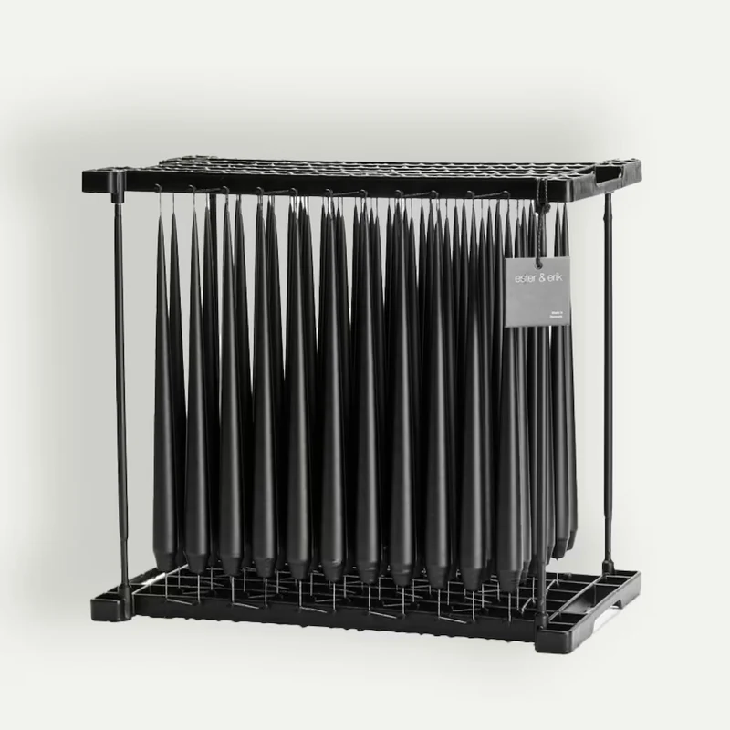 Ljus lackad 32cm svart