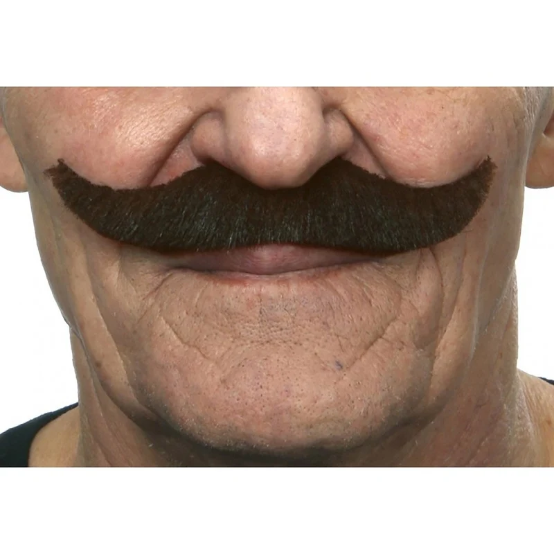 Mustasch, captain brun