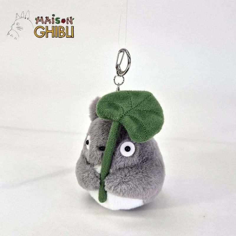 Officiell licenserad nyckelring med Big Totoro och blad från Min granne Totoro