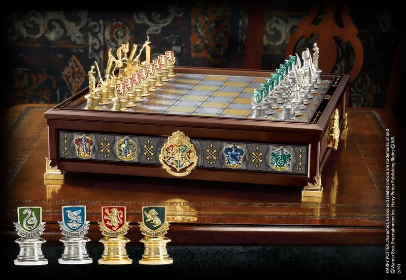 Harry Potter - Hogwarts Houses Quidditch Schachspel